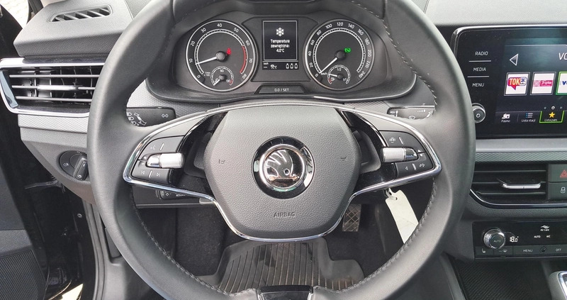 Skoda Kamiq cena 97900 przebieg: 14085, rok produkcji 2022 z Zwoleń małe 154